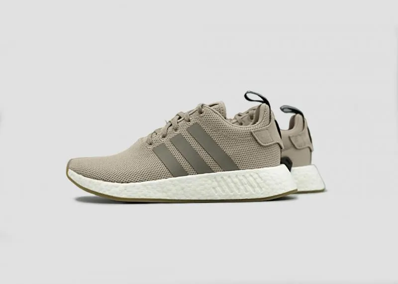 ADIDAS - Men - NMD R2 - Khaki