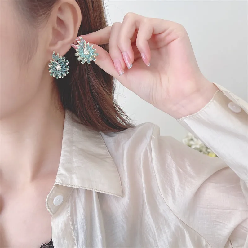 Blue zircon inlaid small fresh earrings S925 silver needle flower earrings