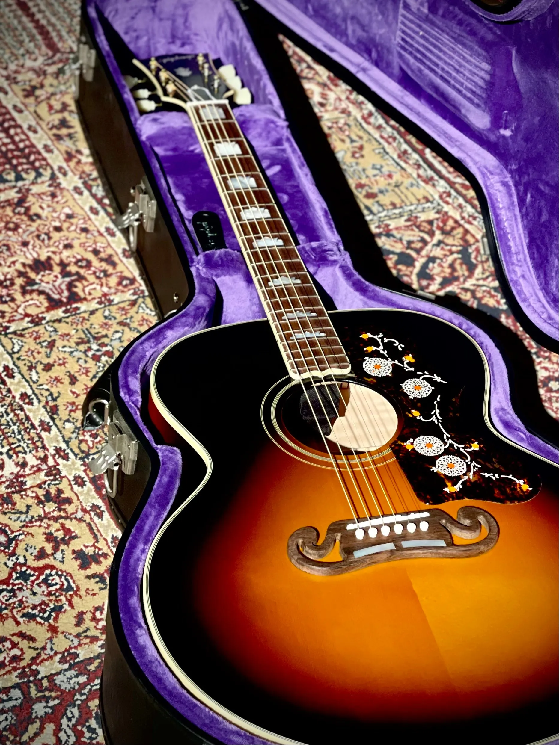 Epiphone 1957 SJ-200, Antique Vintage Sunburst